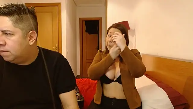 THIAGOEVA online show from March 2025 08:30:01 AM