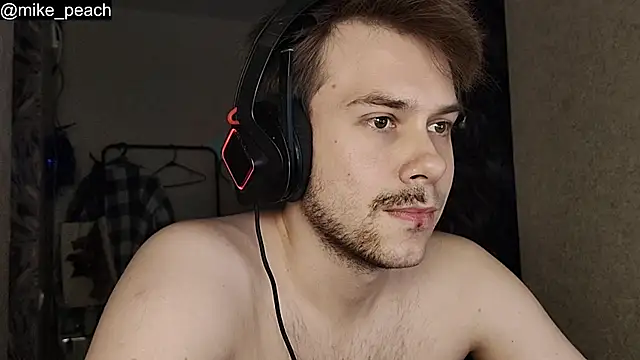 Snapshot of mike_peach chatting on November 2025 06:35:02 AM mike peach online show from November 2025 06:35:02 AM