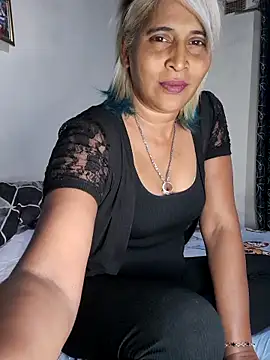 Snapshot of Goodgirlsue_77 chatting on June 2026 12:02:02 PM Goodgirlsue 77 online show from June 2026 12:02:02 PM