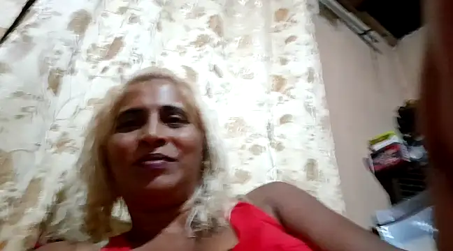 Snapshot of Goodgirlsue_77 chatting on March 2025 06:46:01 PM Goodgirlsue 77 online show from March 2025 06:46:01 PM