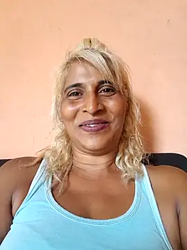 Snapshot of Goodgirlsue_77 chatting on March 2025 12:55:02 PM Goodgirlsue 77 online show from March 2025 12:55:02 PM