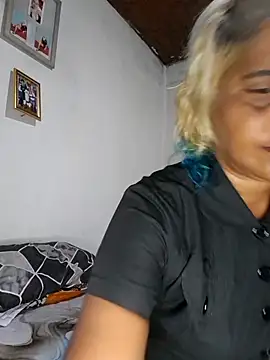 Goodgirlsue 77 online show from February 2026 04:18:01 PM