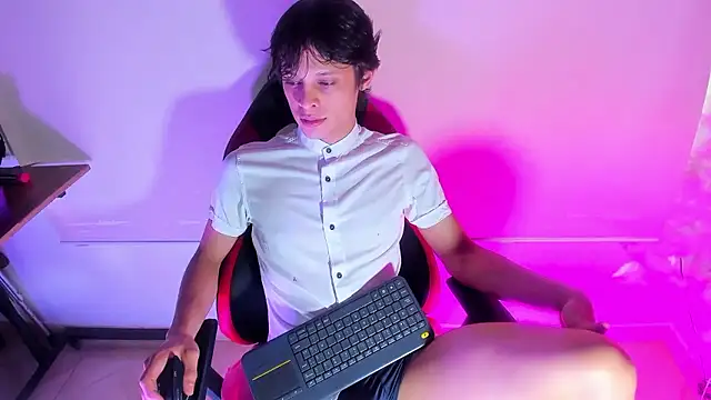 LilOwen  online show from January 2026 07:40:01 PM