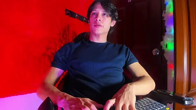 LilOwen  online show from February 2026 05:59:02 PM