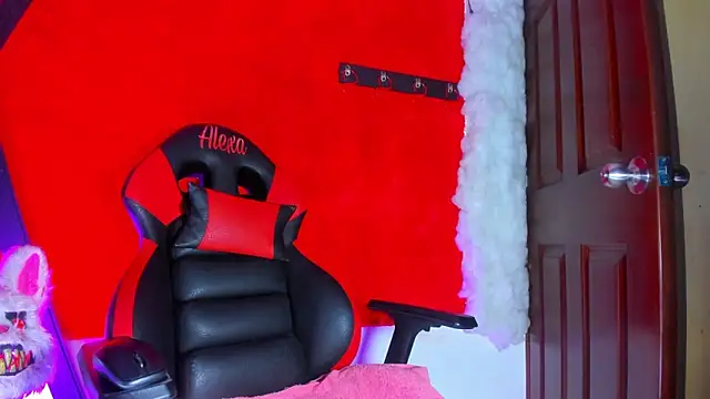 LilOwen  online show from March 2026 05:47:02 PM