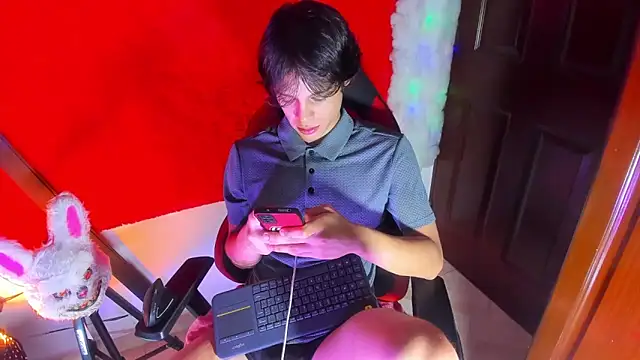 LilOwen  online show from February 2026 06:40:02 PM