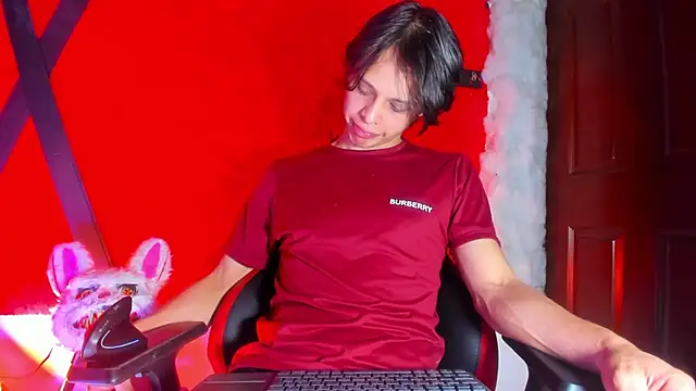 LilOwen  online show from March 2026 05:27:01 PM