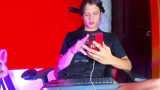 LilOwen  online show from April 2026 05:41:02 PM