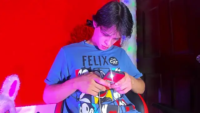 LilOwen  online show from February 2026 05:23:02 PM