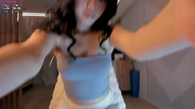 nacumi mi online show from October 2025 02:16:02 PM