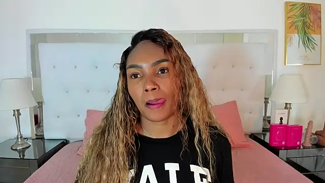 Isla Scott online show from May 2026 11:40:02 AM