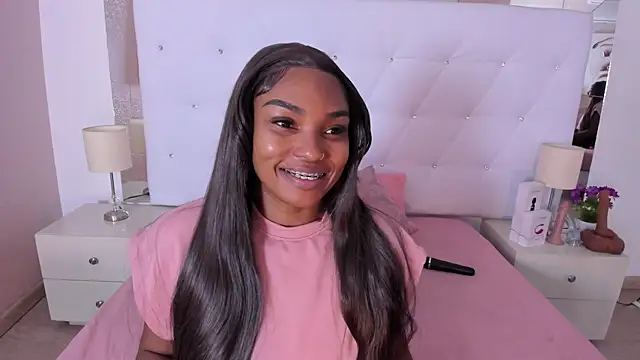 Isla Scott online show from December 2025 11:16:01 AM