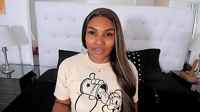 Isla Scott online show from March 2026 11:39:02 AM