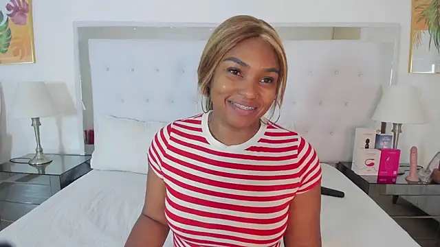 Isla Scott online show from March 2026 11:32:01 AM