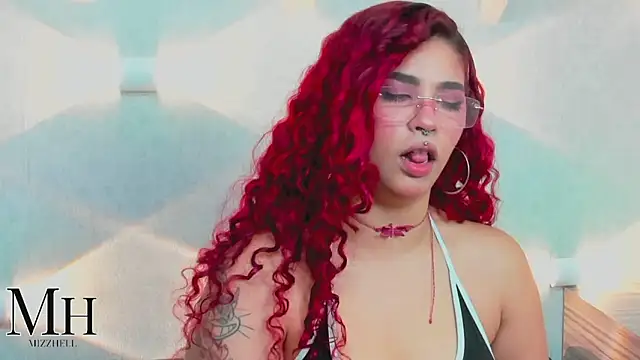 MizzHell online show from March 2026 03:41:01 AM