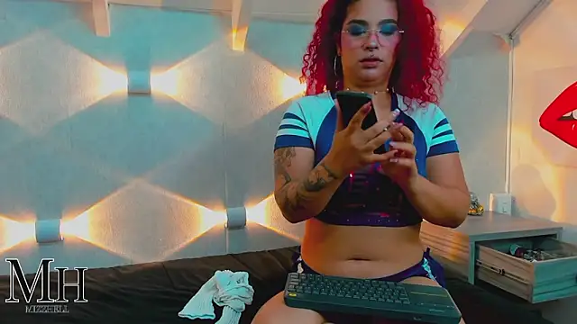 MizzHell online show from March 2026 04:08:01 AM