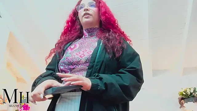 MizzHell online show from March 2026 03:41:01 AM