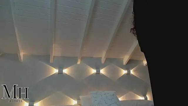 MizzHell online show from November 2025 12:33:02 PM