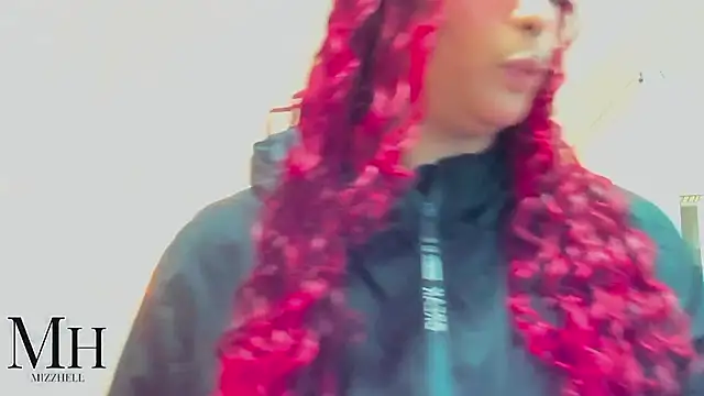 MizzHell online show from April 2026 03:47:01 AM