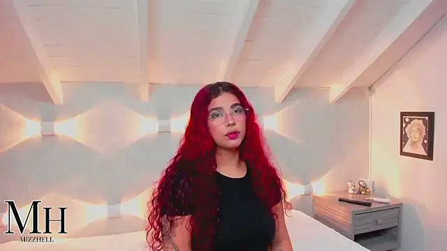 MizzHell online show from February 2026 03:51:01 AM