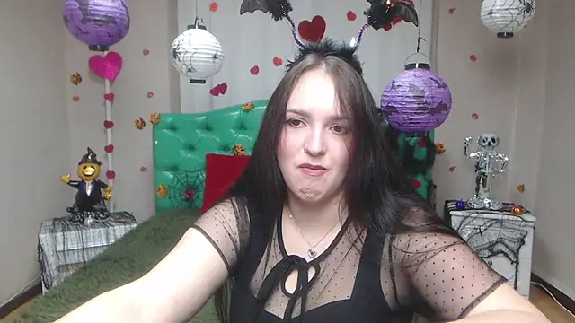 IsabelBlackberry online show from October 2025 06:10:01 AM