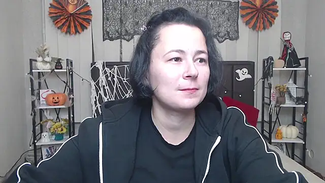 Snapshot of MarieSho chatting on October 2025 07:09:02 AM MarieSho online show from October 2025 07:09:02 AM