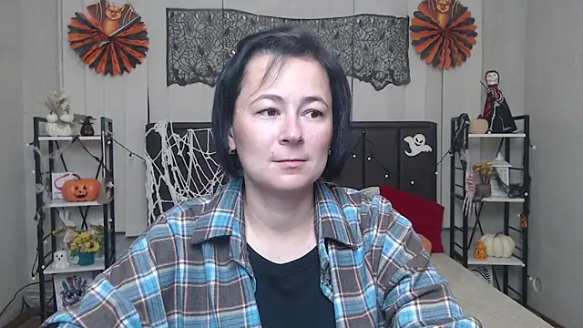 Snapshot of MarieSho chatting on October 2025 07:18:02 AM MarieSho online show from October 2025 07:18:02 AM