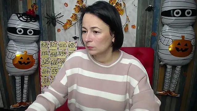 Snapshot of MarieSho chatting on November 2025 07:12:02 AM MarieSho online show from November 2025 07:12:02 AM