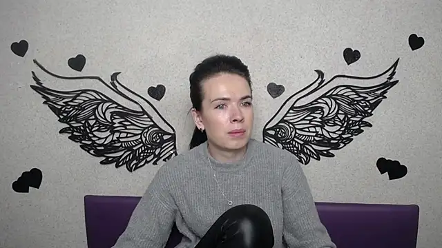 JasmineKouch online show from September 2025 05:30:01 PM