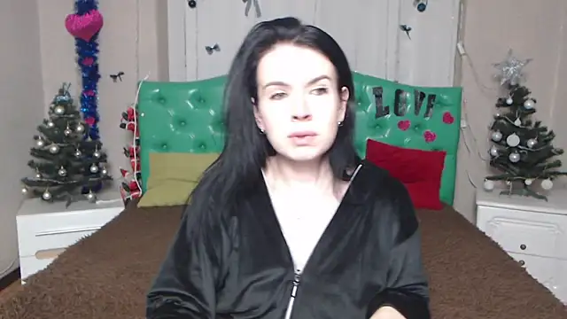 JasmineKouch online show from January 2026 06:23:02 PM