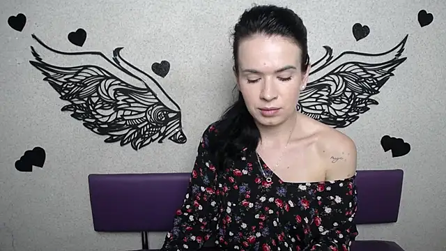 JasmineKouch online show from September 2025 05:22:02 PM