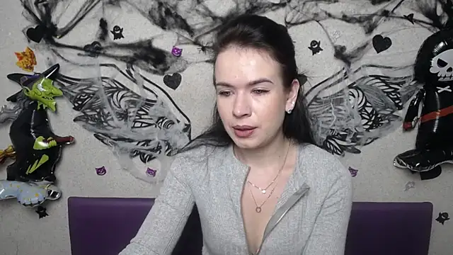 JasmineKouch online show from November 2025 06:17:02 AM