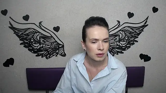 JasmineKouch online show from September 2025 05:19:02 PM