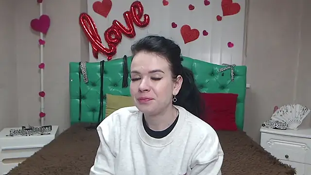 JasmineKouch online show from February 2026 09:27:02 AM