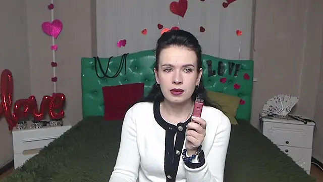 JasmineKouch online show from November 2025 06:13:02 AM