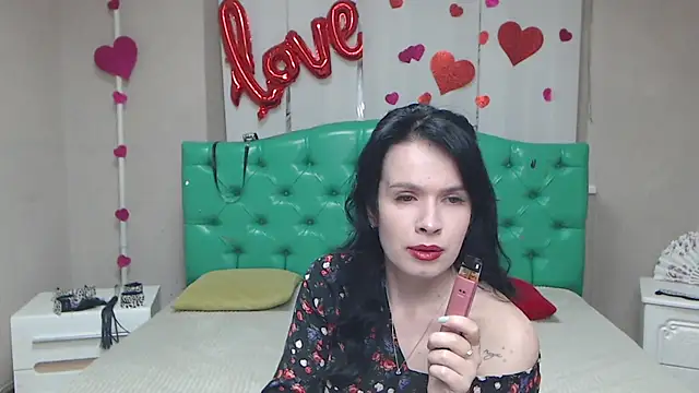 Snapshot of JasmineKouch chatting on April 2026 06:10:01 PM JasmineKouch online show from April 2026 06:10:01 PM
