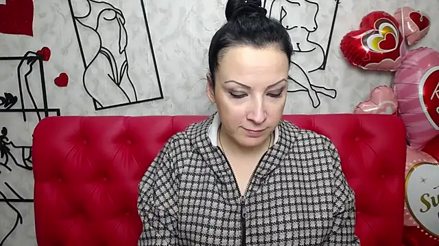 Snapshot of ElizabethSho chatting on March 2025 09:07:02 PM ElizabethSho online show from March 2025 09:07:02 PM