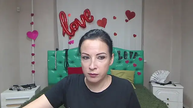 Snapshot of ElizabethSho chatting on September 2025 05:11:01 PM ElizabethSho online show from September 2025 05:11:01 PM