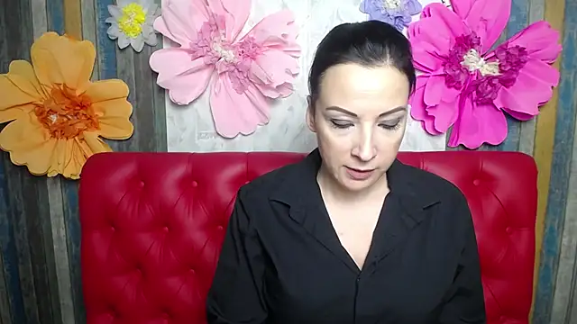 ElizabethSho online show from December 2025 06:20:01 PM