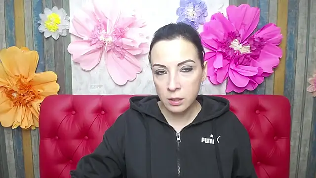 ElizabethSho online show from November 2025 06:01:01 PM