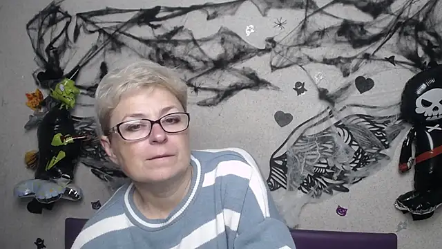 EmiliaGree online show from November 2025 06:11:02 PM