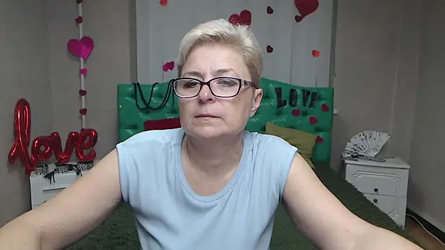 EmiliaGree online show from November 2025 06:08:01 PM