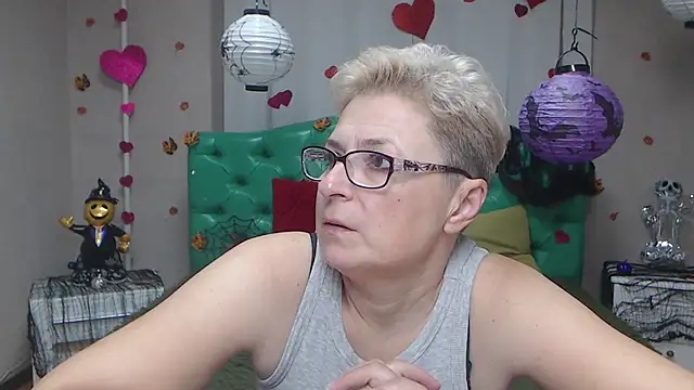 EmiliaGree online show from November 2025 06:14:01 PM