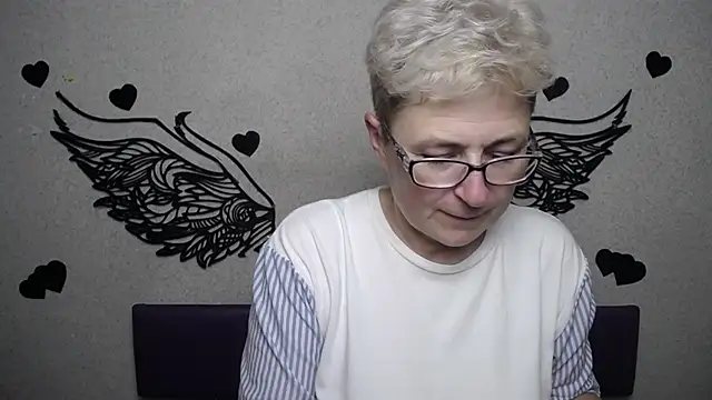 EmiliaGree online show from November 2025 06:07:02 PM