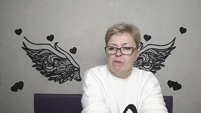 EmiliaGree online show from April 2026 05:20:01 PM