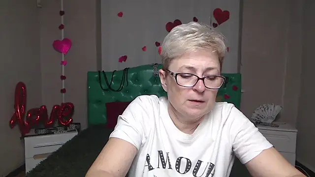 EmiliaGree online show from December 2025 06:20:01 PM