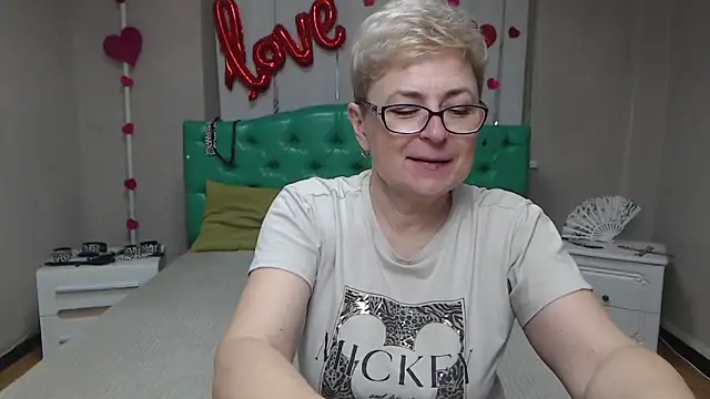 EmiliaGree online show from April 2026 05:08:02 PM