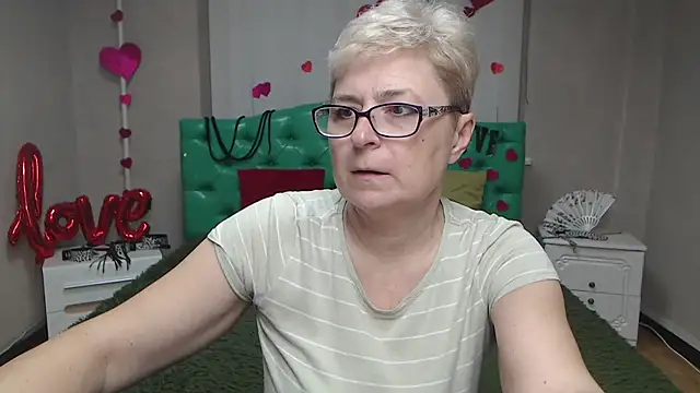 EmiliaGree online show from November 2025 06:19:01 PM