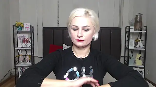 OliviaHorst online show from November 2025 07:20:01 AM