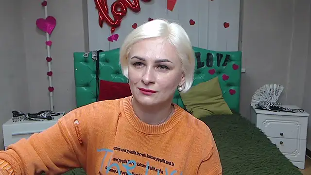 OliviaHorst online show from September 2025 05:10:01 AM